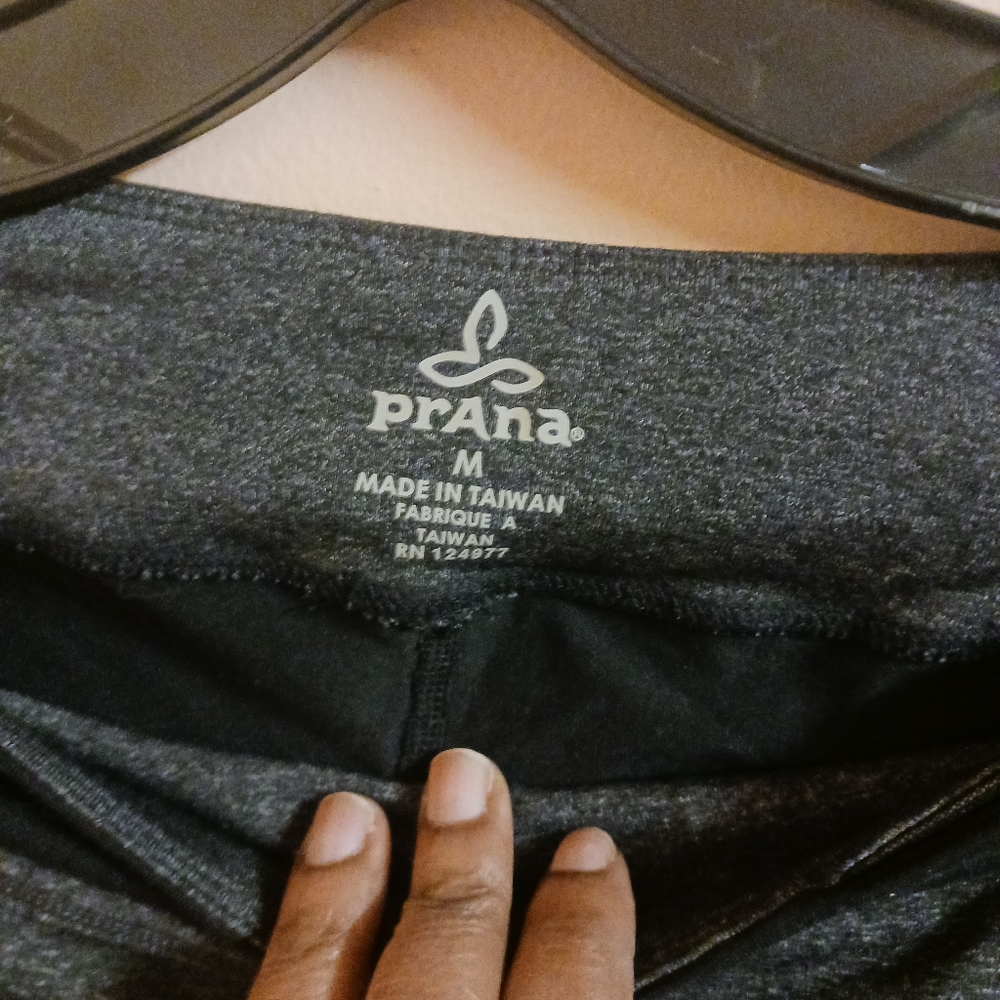 Prana Leggings Black Gray Size M In Good Condition - Picture 3 of 4